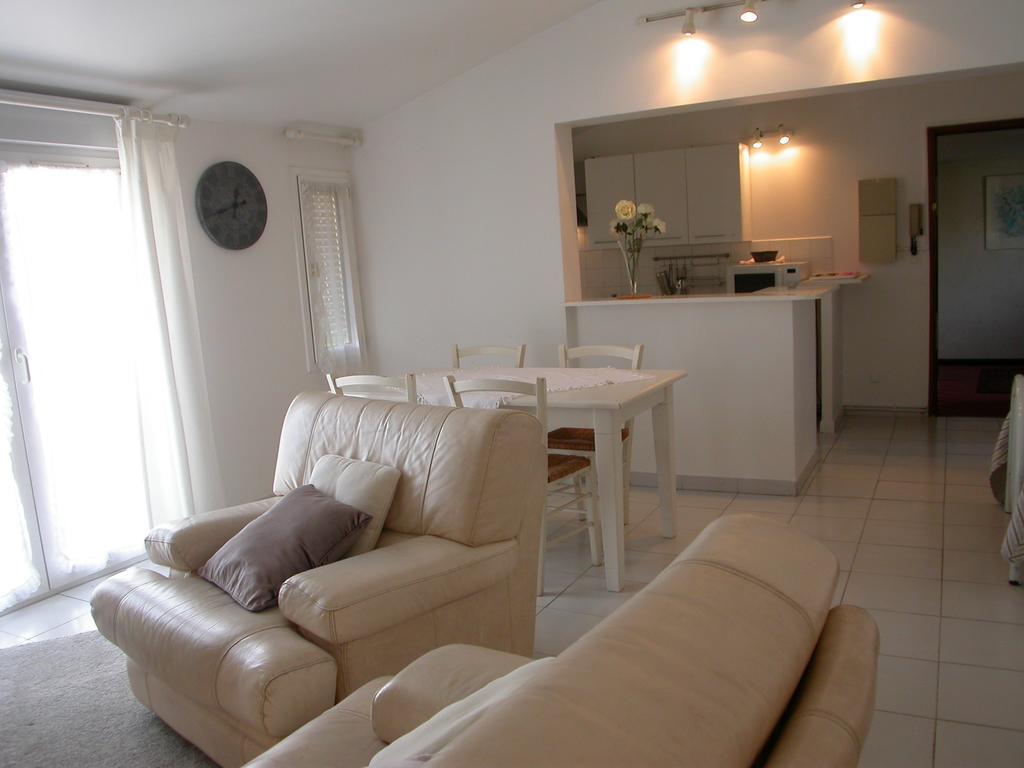 Apartments La Madeleine Aviñón Habitación foto