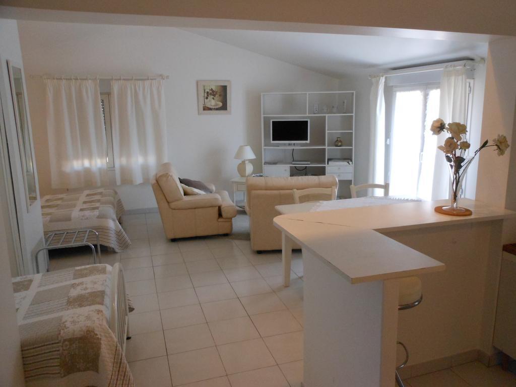 Apartments La Madeleine Aviñón Habitación foto